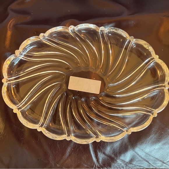 Mikasa Small Peppermint Clear Platter, Sweet Dish Scalloped Edges NWOT - Picture 3 of 14